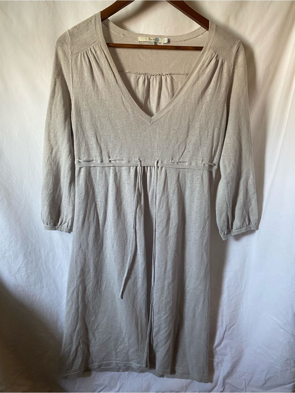 Light Taupe V-Neck Knit Dress with Tie Waist